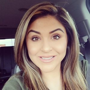 Meet your Posher, Deena